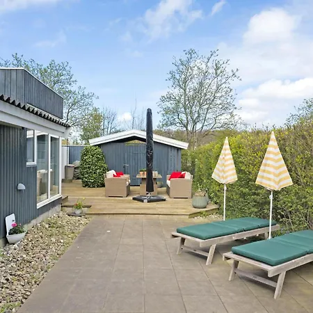 Vakantiehuis 3 Bedroom Stunning In *